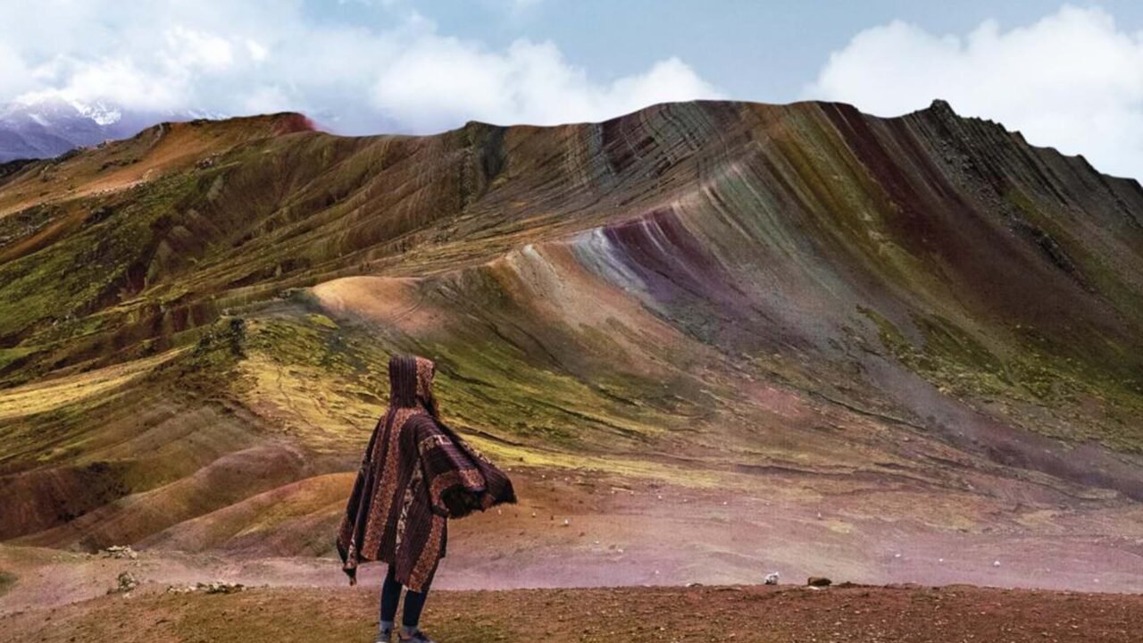 What is Palccoyo, the Alternative Rainbow Mountain