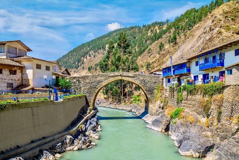 Inca and Colonial Bridges in Cusco 