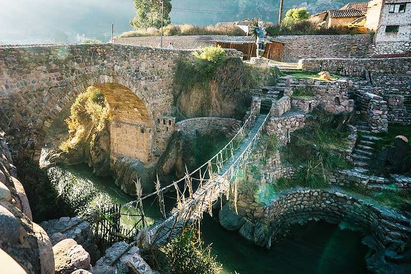 Inca and Colonial Bridges in Cusco 