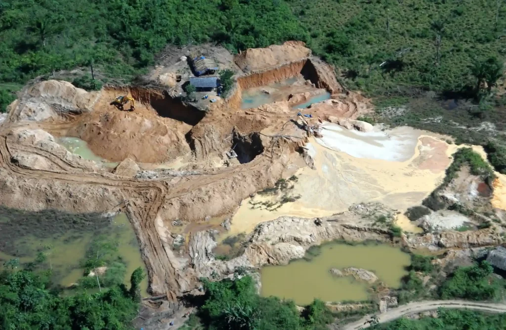 A ruined sector of the Amazon, most likely because of gold 