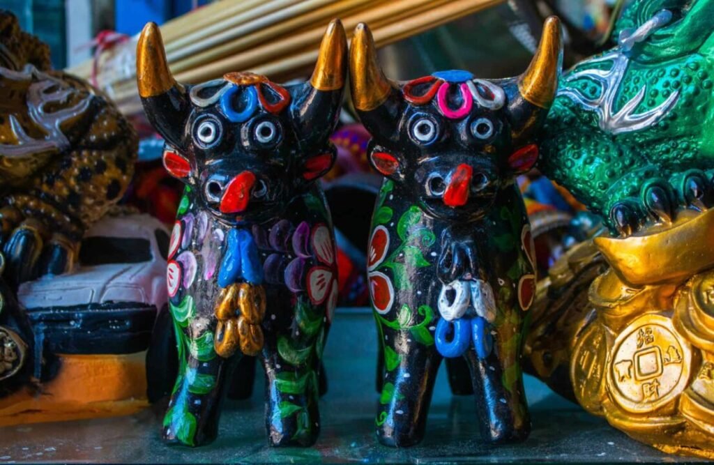 The pukara bulls are one of the most sought-after souvenirs in the locality.