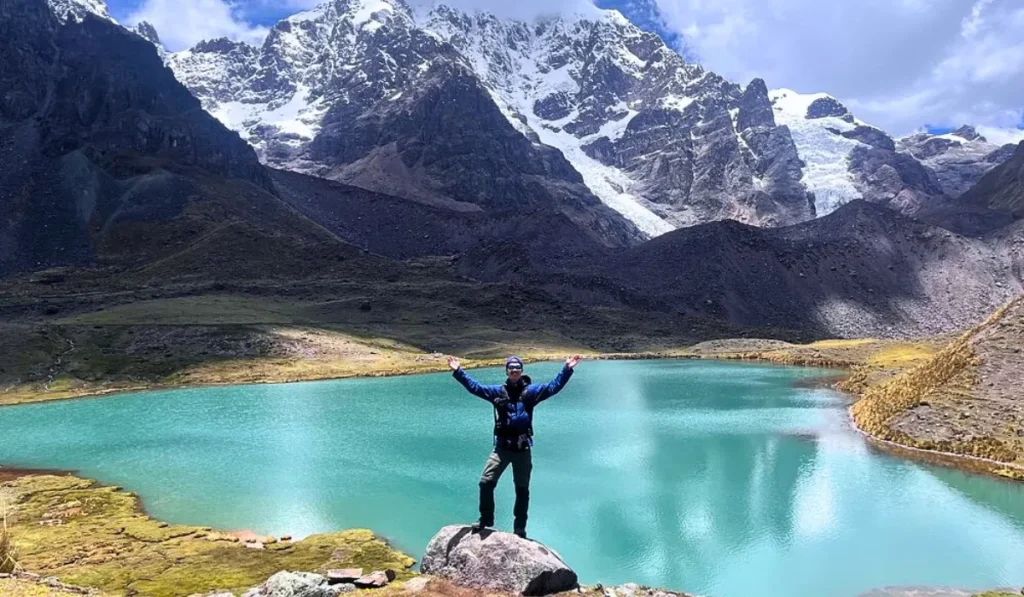Descubre las 7 Lagunas del Ausangate: El Corazón Esmeralda de los Andes