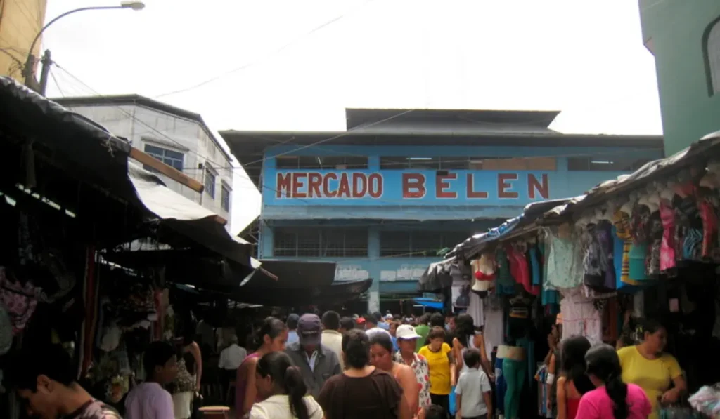 Marché de Belén à Iquitos : Le cœur de la culture vibrante de l'Amazonie Belen Market Iquitos