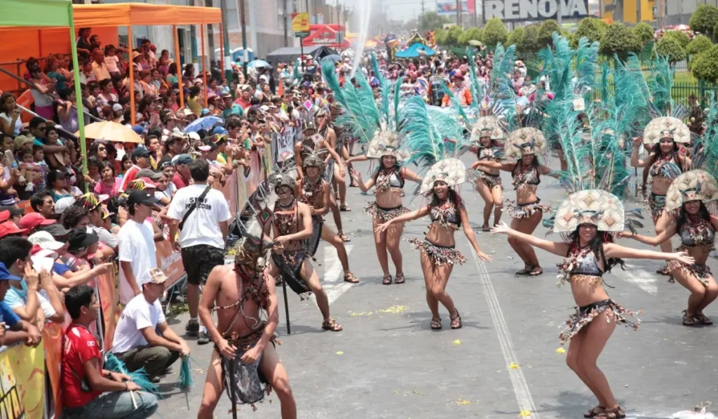 best carnivals in Peru