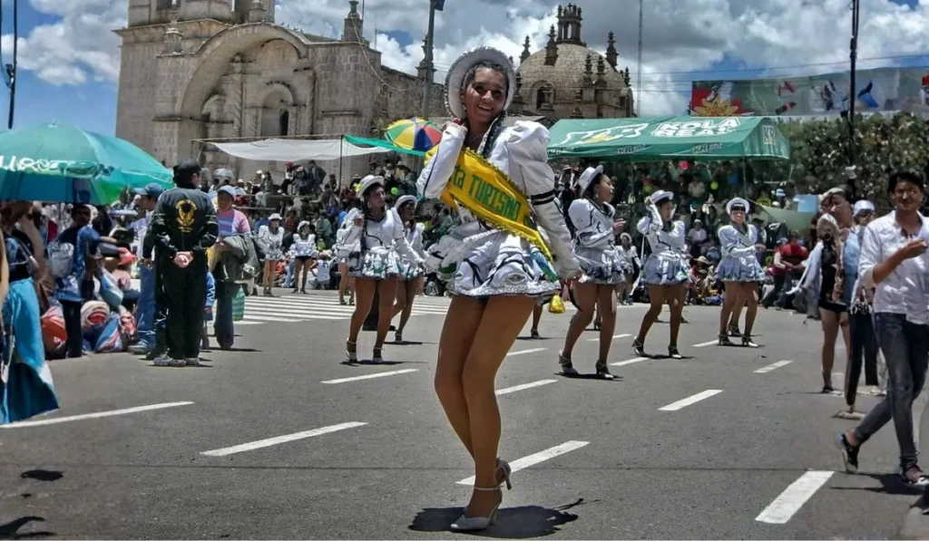 best carnivals in Peru