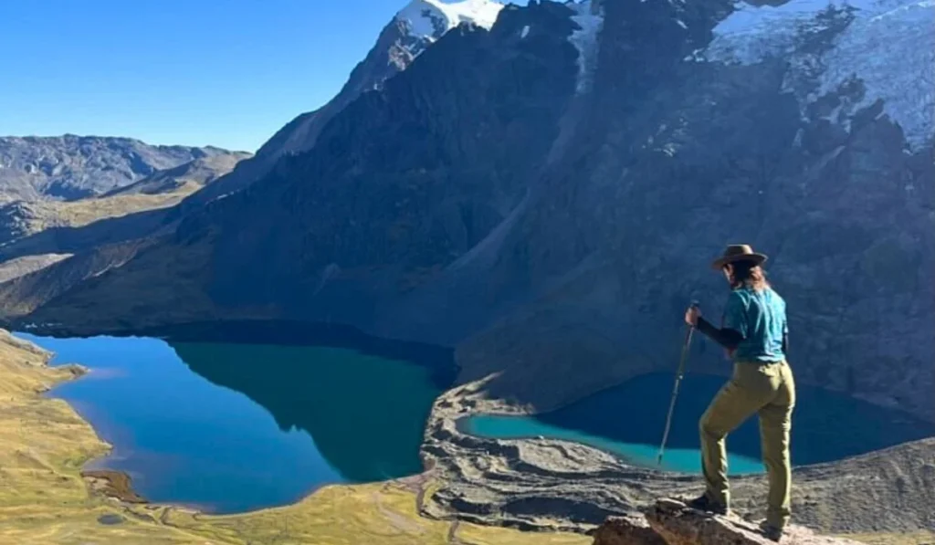 Ausangate Trek + Montaña de Colores 3 Días /  2 Noches